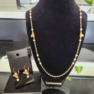 Elegant Gold and Pearl Jewelry Set With Bee's On Them 24" Necklace And Earrings